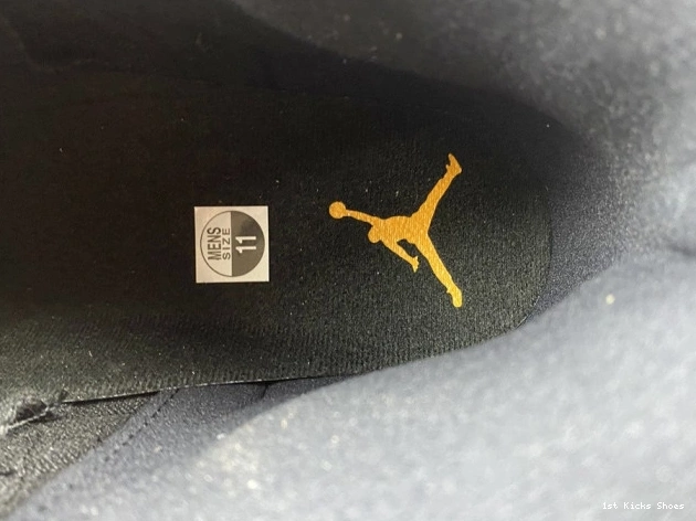 1st Kicks Taxi Black CT8013-071 Jordan Air 12 0727